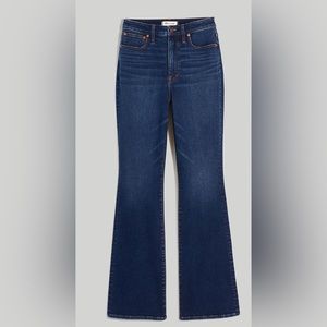 NWT! Size 25P, Petite Curvy Skinny Flare Jeans in Colleton Wash